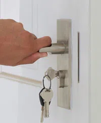 Super Locksmith Service Warren, MI 586-393-7438 - re-key-locks